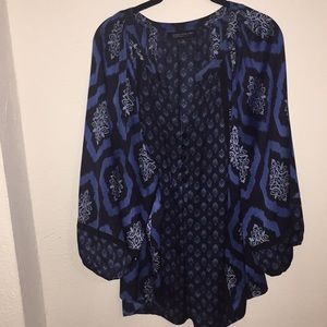 Beautiful 3/4 sleeve Jones New York blouse